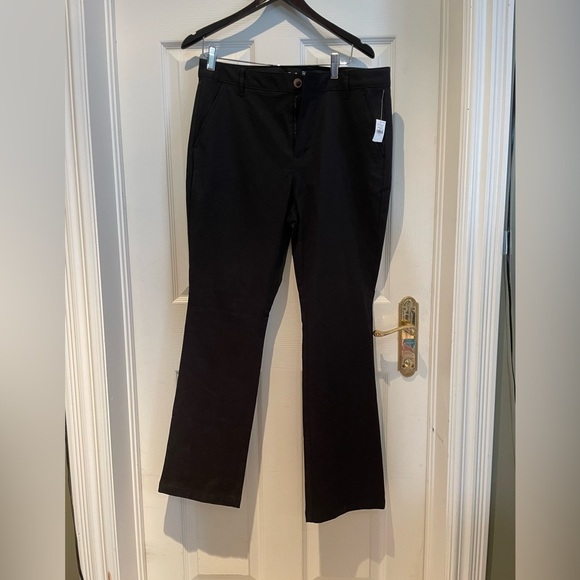 BNWT Old Navy high rise flare pants - Picture 1 of 3